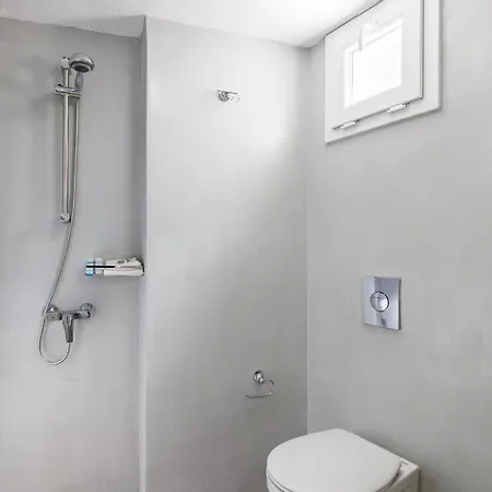 Iria's Petite Skopelos