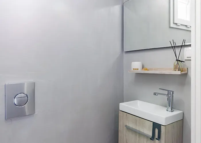 Iria's Petite Apartment *